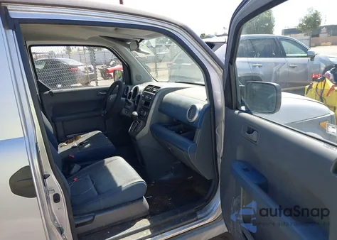 2004 Honda Element Lx z USA, uszkodzony, nr VIN 5J6YH28334L026189